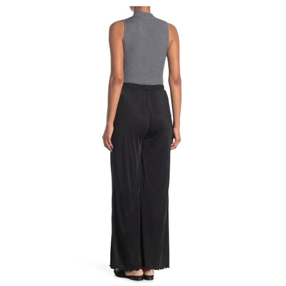 🥳B-DAY SALE❤️NWT THEORY Black Slinky Wide Leg Pant Size Large - Picture 2 of 5